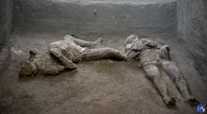 I corpi di due pompeiani travolti dell’eruzione del 79 d.C