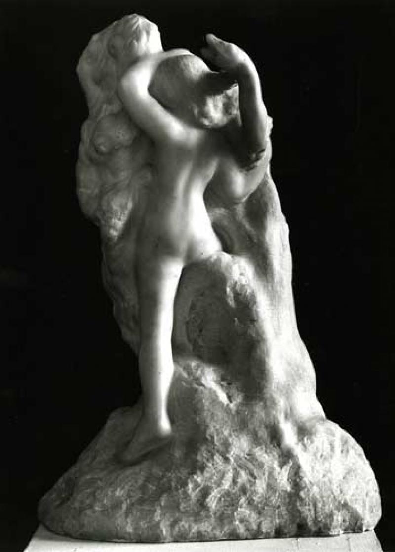 EVE ET LE SERPENT Auguste Rodin (1840 -1917) 1901 Marbre H. 50 cm ; L. 33,4 cm, P. 22,6 cm S.1030 - © Musée Rodin - ph.Credit Bruno Jarret