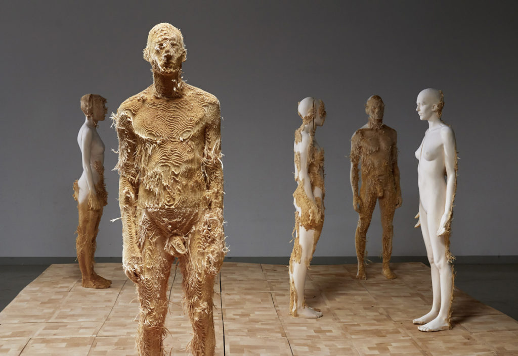 Aron Demetz: Memoridermata; 780x390x240 cm, 2014