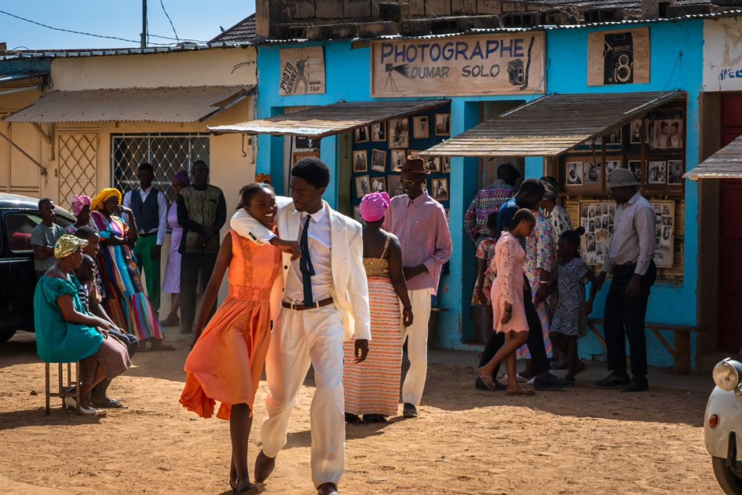 Africa - Twist à Bamako, Robert Guédiguian, Francia, 2021, 124'
