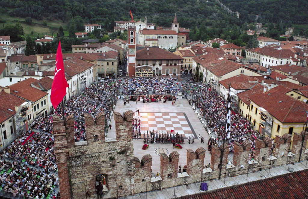 La Partita a Scacchi di Marostica a personaggi viventi