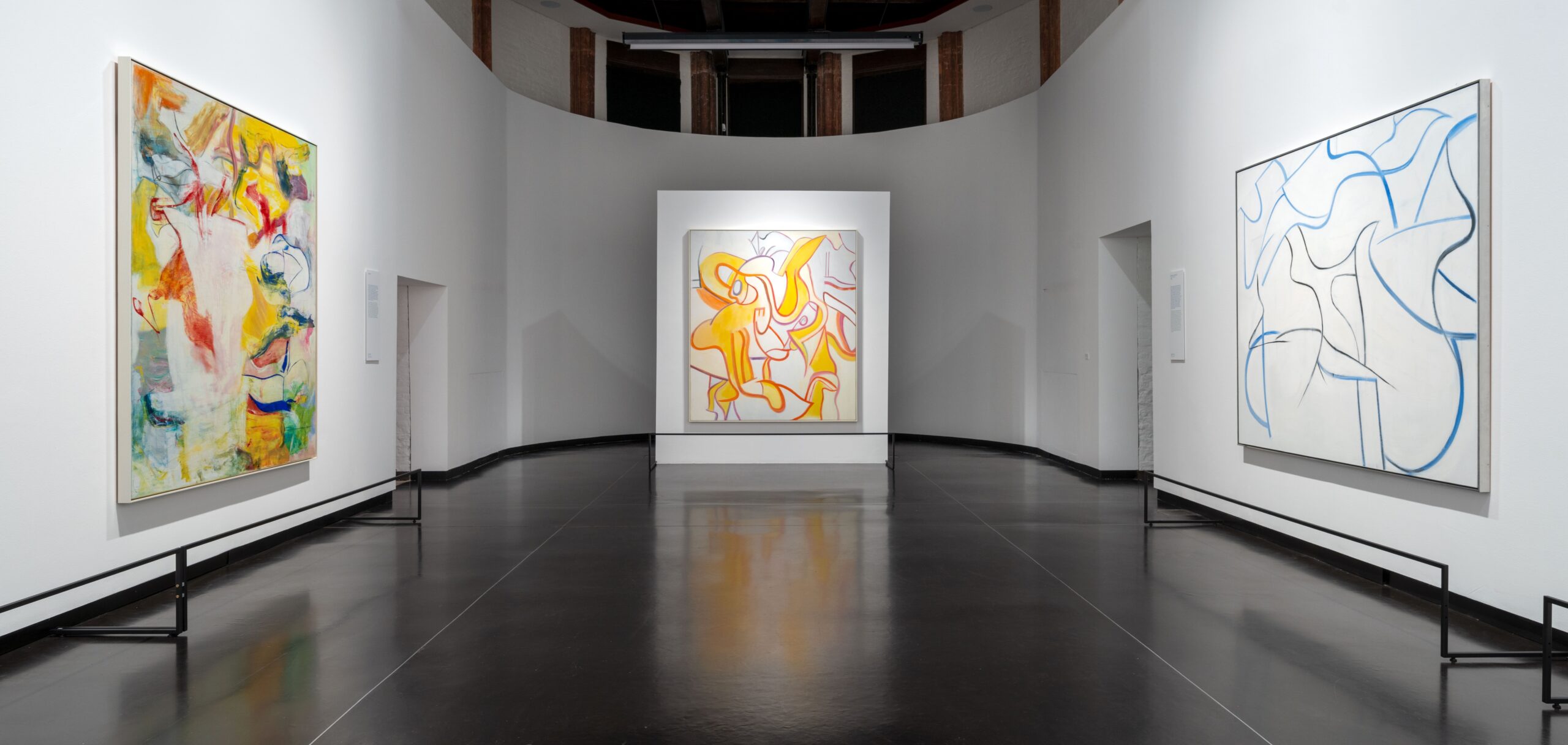 Installation View of Willem de Kooning and Italy, Gallerie dell’Accademia, Venice, 2024. Photograph by Matteo de Fina, 2024. © 2024 The Willem de Kooning Foundation, SIAE