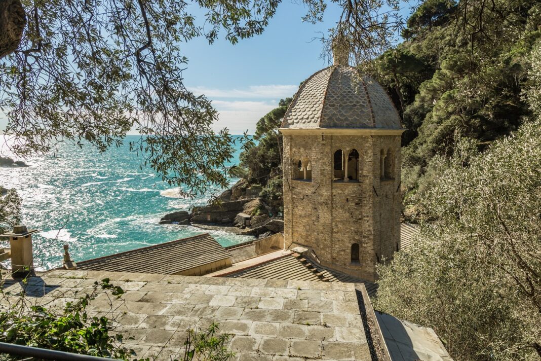Abbazia di San Fruttuoso, Camogli (GE)_Foto Dino Zanolin, 2016 © FAI – Fondo per l’Ambiente Italiano.jp g Abbazia di San Fruttuoso, Camogli (GE)_Foto Dino Zanolin, 2016 © FAI – Fondo per l’Ambiente Italiano