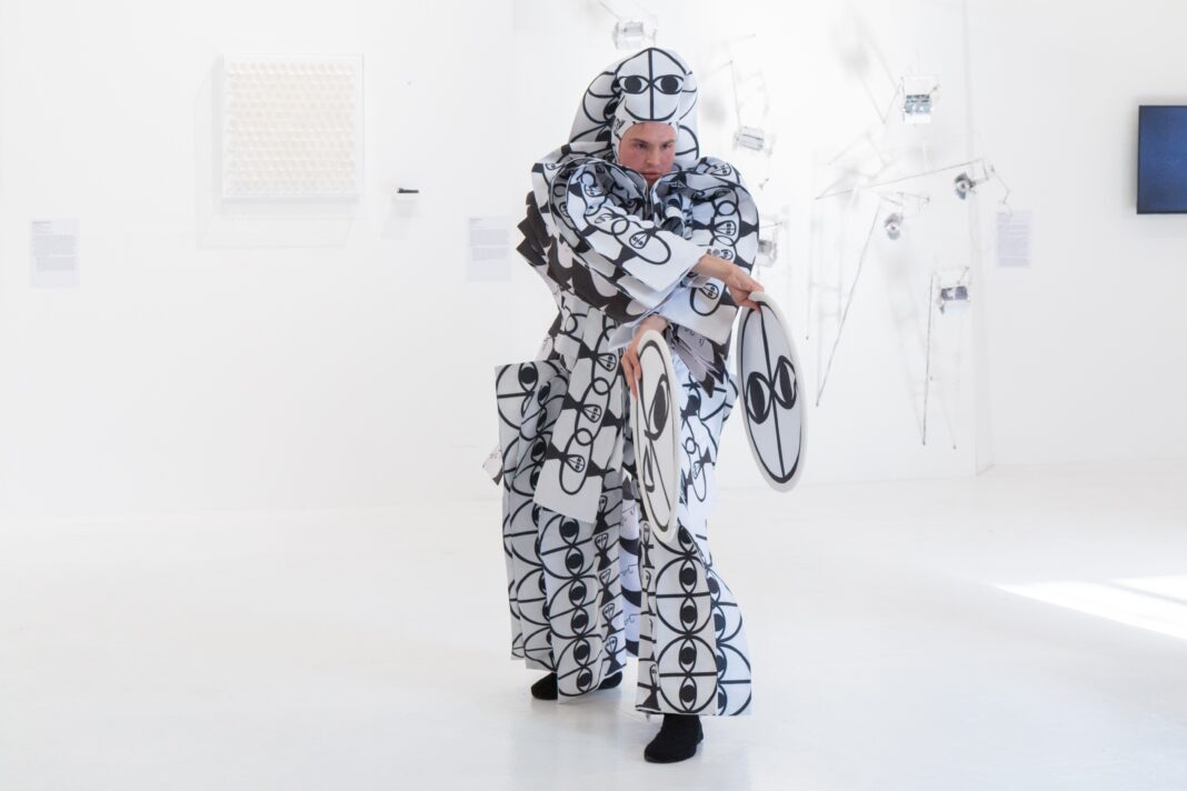 _Andy Barrt, The Snow Flower of the North, sculptural performance. CYFEST 17, CREA Cantieri del Contemporaneo, Venice, Italy, 2026. Ph_ Anton Khlabov(2)
